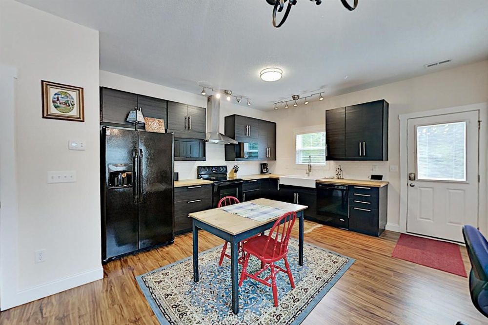 All-Suite Retreat Near Downtown, Outdoor Activities home Main image