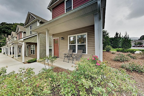 All-Suite Retreat Near Downtown, Outdoor Activities home image 21