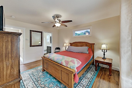 All-Suite Retreat Near Downtown, Outdoor Activities home image 3